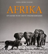 Fotoboek Afrika, op safari in de grote wildreservaten | Veltman