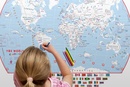 Kinderwereldkaart De wereld krabbel kinderkaart, 84 x 59 cm | Maps International