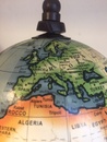 Klassieke wereldbol op houten voet, 12 cm | Van Manen
