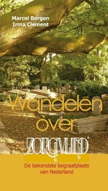 Opruiming - Reisgids - Wandelgids Wandelen Over Zorgvlied | Mokum books