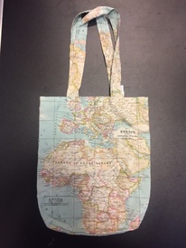 Tas linnen met wereldkaart