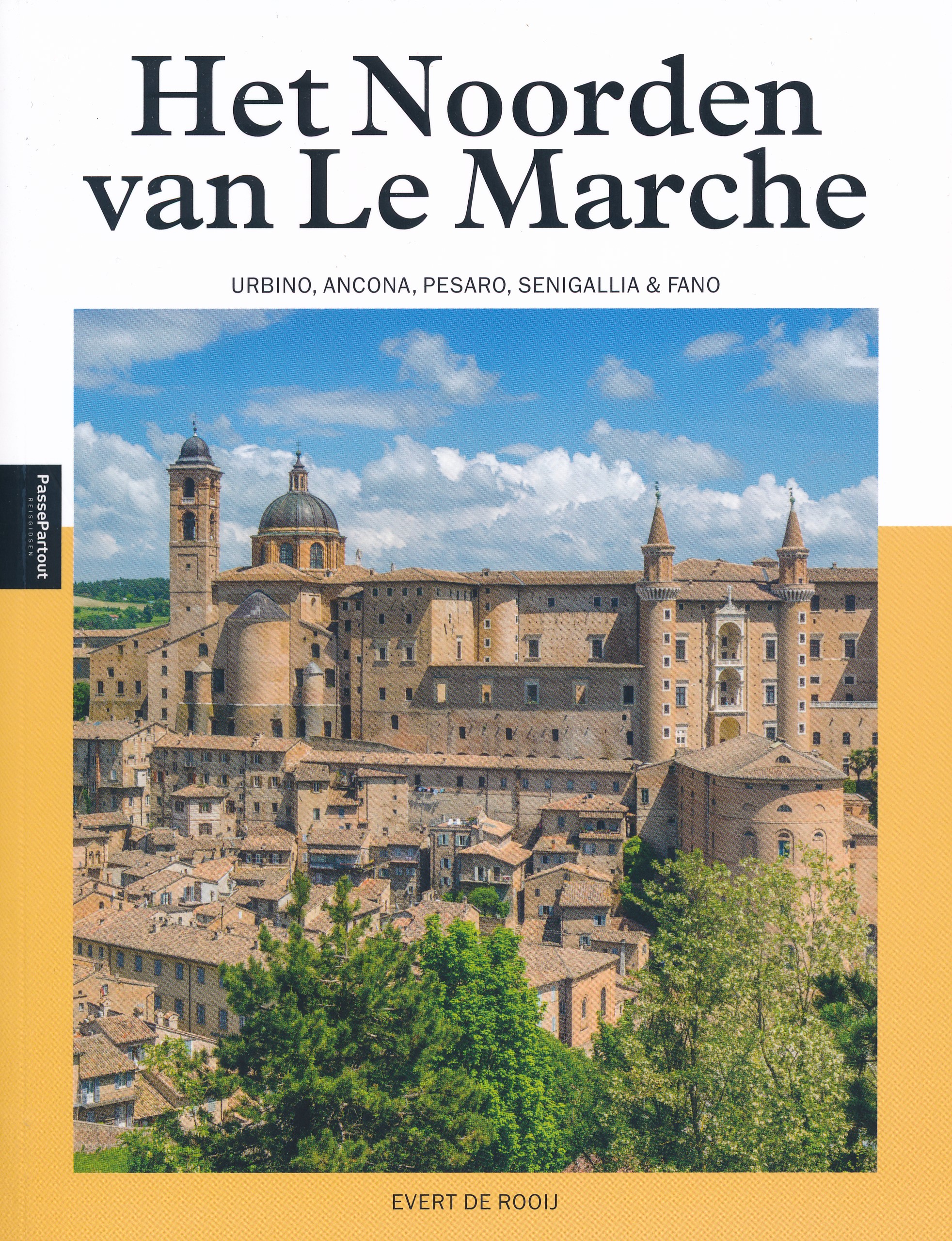 Online bestellen: Reisgids PassePartout Het noorden van Le Marche - ongekend mooi Marken | Edicola