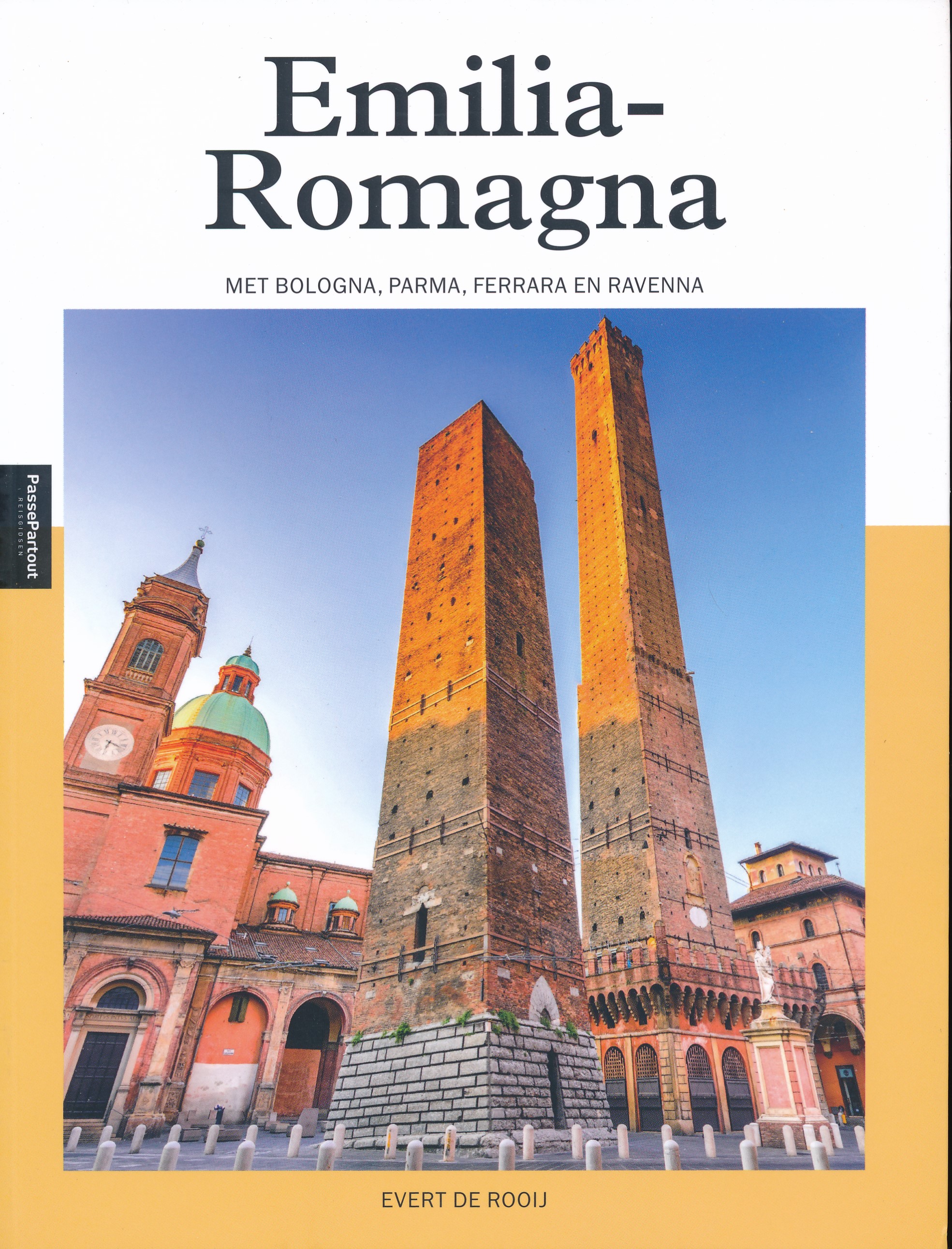 Online bestellen: Reisgids PassePartout Emilia-Romagna | Edicola