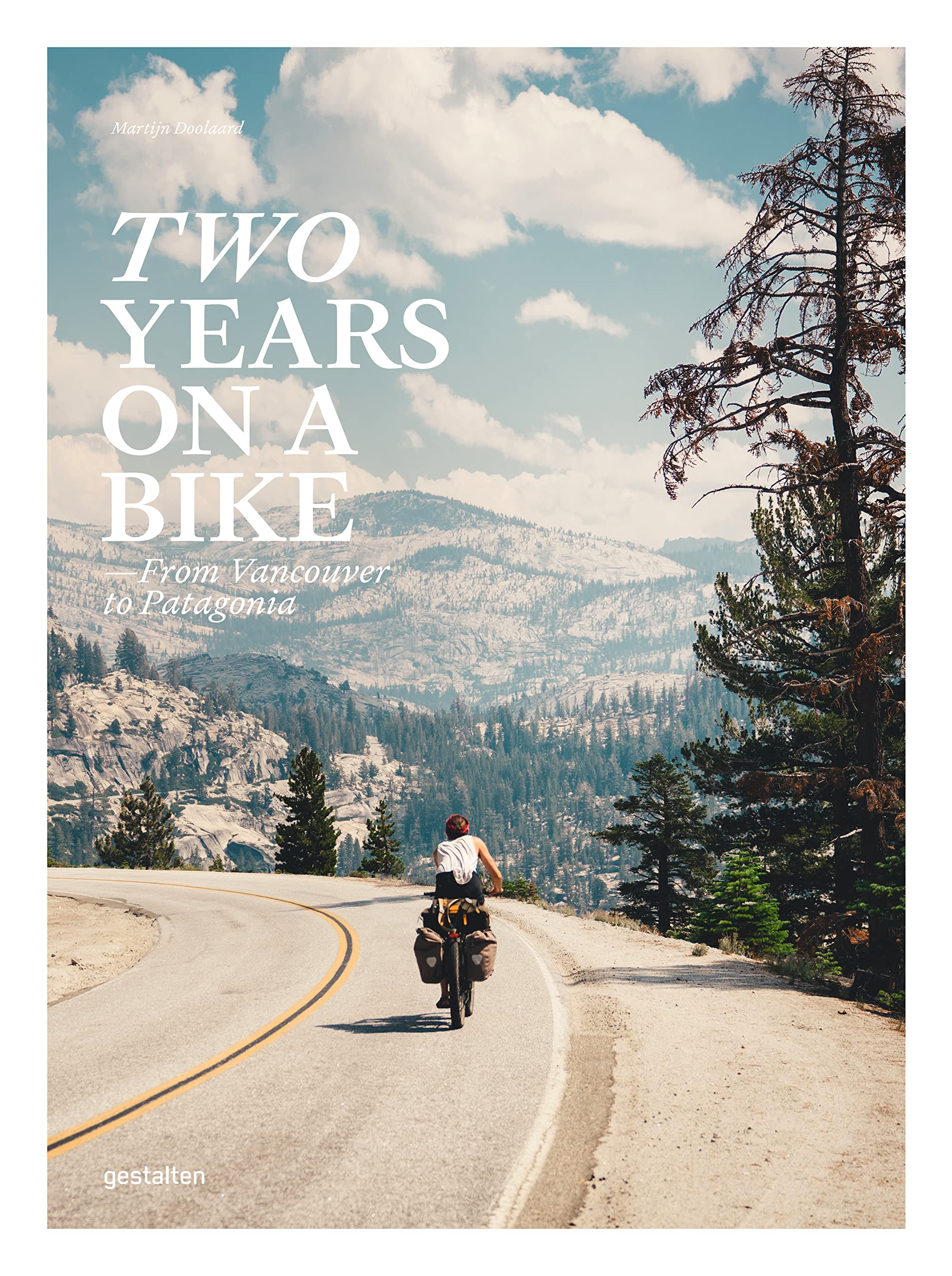 Online bestellen: Reisverhaal - Fotoboek Two Years on a Bike | gestalten,Martijn Doolaard