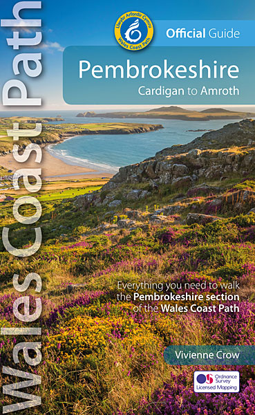Online bestellen: Wandelgids Wales Coast Path: Pembrokeshire | Northern Eye Books