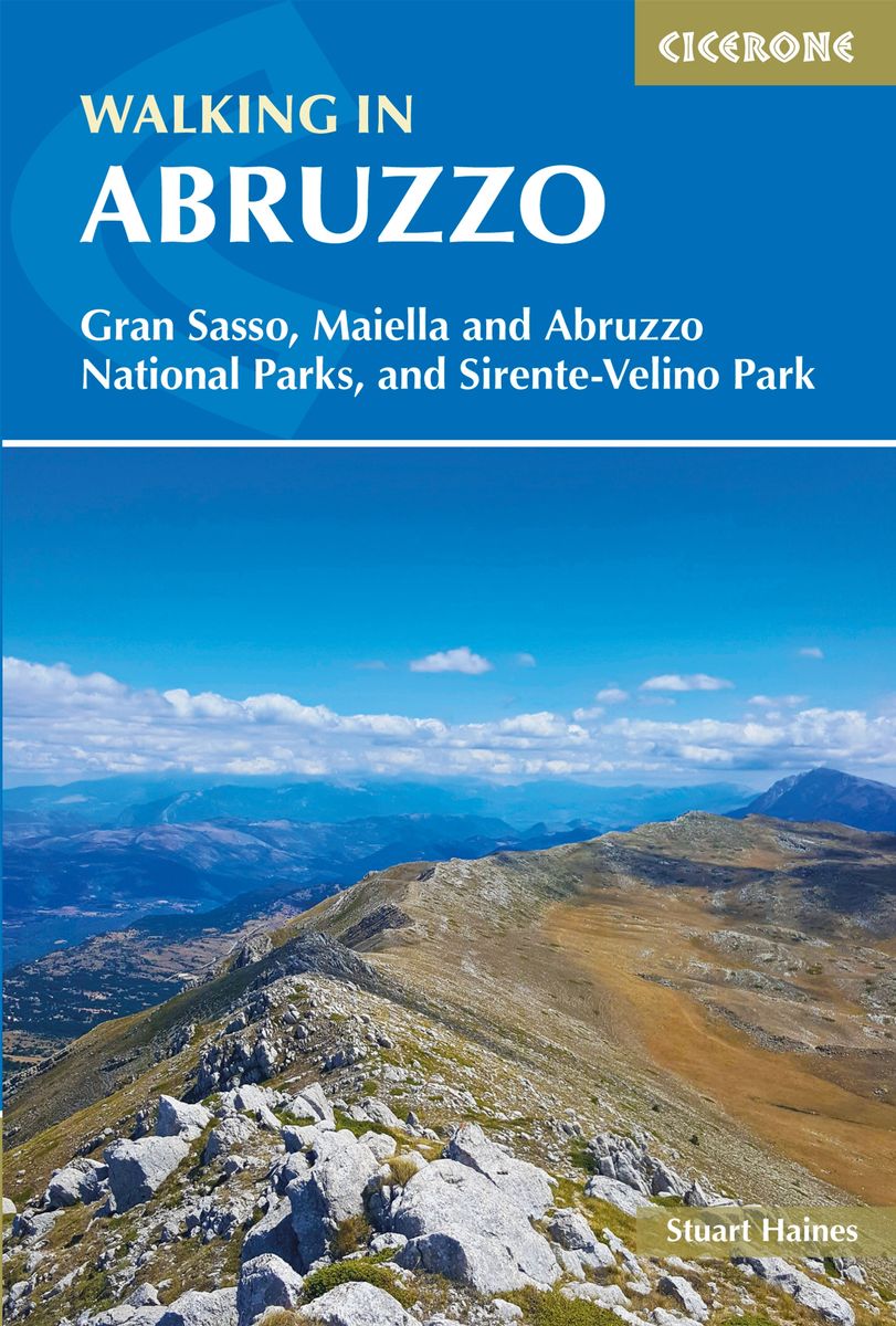 Wandelgids Walking in Abruzzo - Abruzzen | Cicerone | €23,95